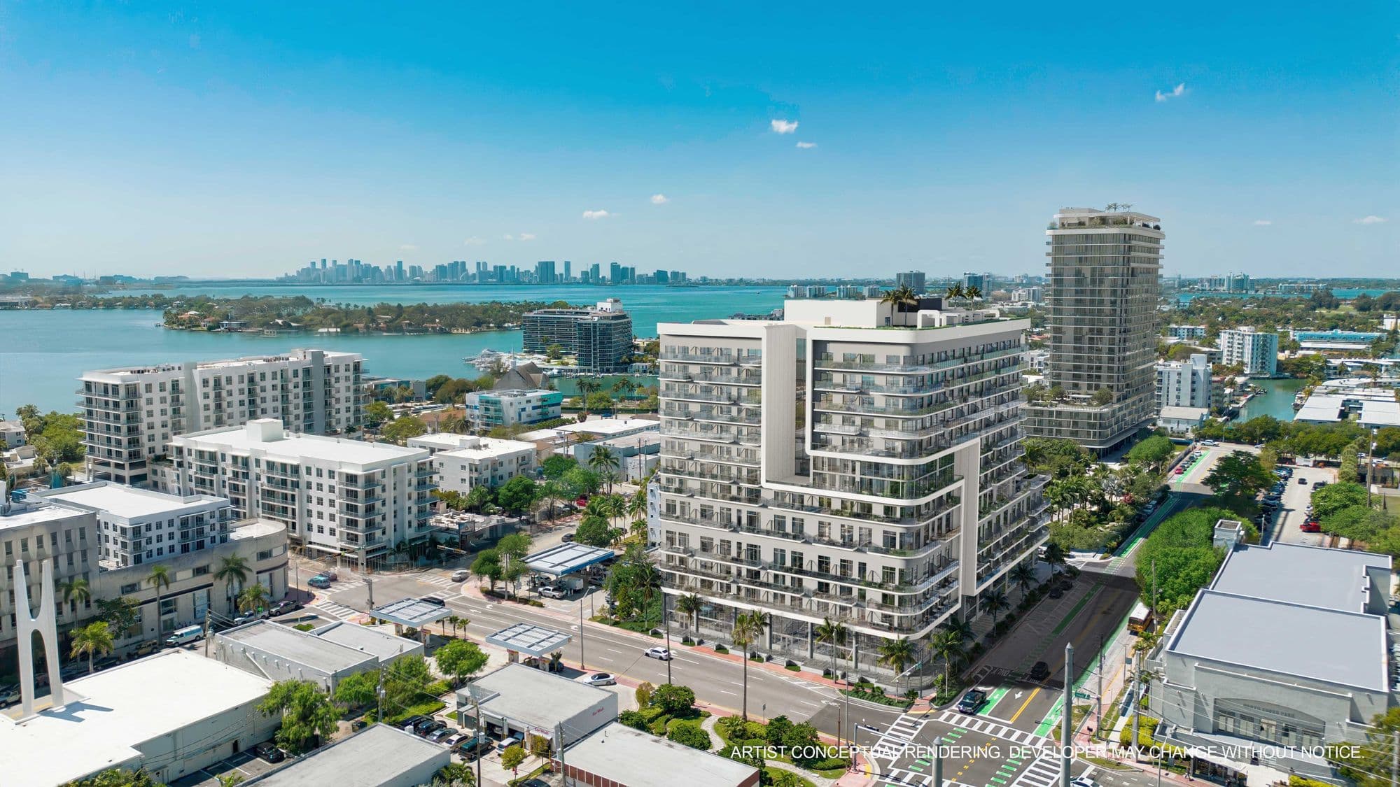 Vista aérea de NoBe PARC en North Beach, con la bahía de Biscayne y el skyline de Miami al fondo